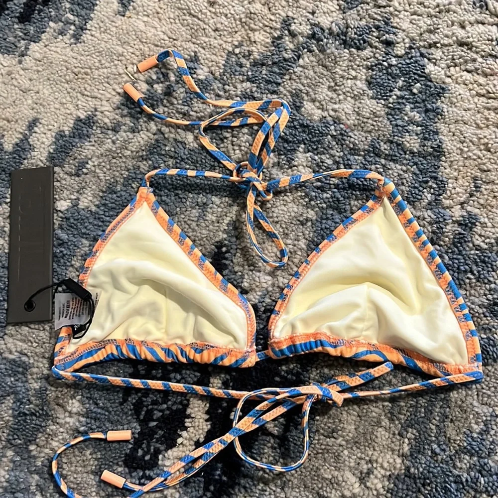 String triangle top - Picture 2 of 2